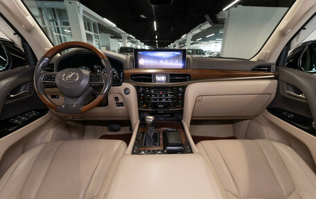 Lexus LX III, 2016 год, 6 500 000 рублей, 8 фотография