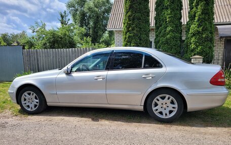 Mercedes-Benz E-Класс, 2004 год, 800 000 рублей, 8 фотография