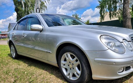 Mercedes-Benz E-Класс, 2004 год, 800 000 рублей, 10 фотография