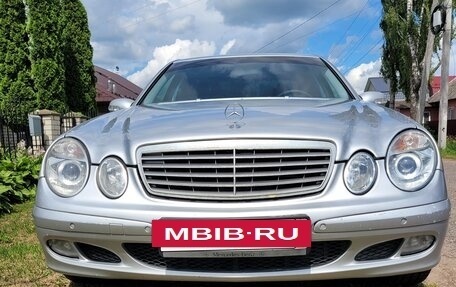 Mercedes-Benz E-Класс, 2004 год, 800 000 рублей, 3 фотография