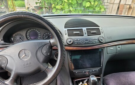 Mercedes-Benz E-Класс, 2004 год, 800 000 рублей, 25 фотография