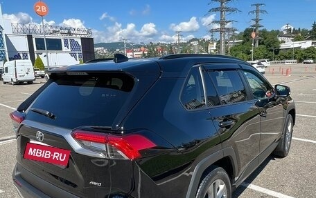 Toyota RAV4, 2021 год, 3 350 000 рублей, 13 фотография