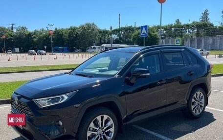 Toyota RAV4, 2021 год, 3 350 000 рублей, 16 фотография