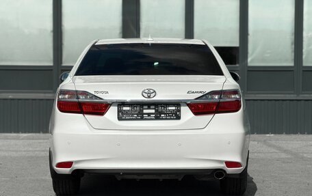 Toyota Camry, 2015 год, 2 199 000 рублей, 10 фотография