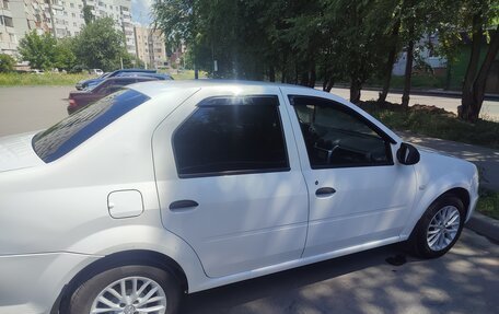 Renault Logan I, 2015 год, 500 000 рублей, 5 фотография