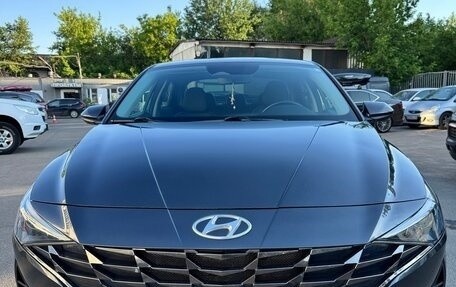 Hyundai Elantra, 2021 год, 2 150 000 рублей, 2 фотография