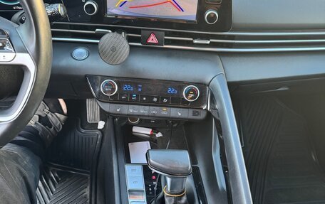 Hyundai Elantra, 2021 год, 2 150 000 рублей, 16 фотография