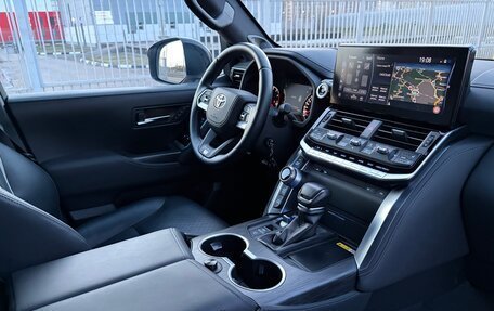 Toyota Land Cruiser, 2022 год, 11 700 000 рублей, 19 фотография