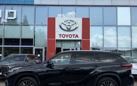 Toyota Highlander, 2026 год, 5 600 000 рублей, 5 фотография