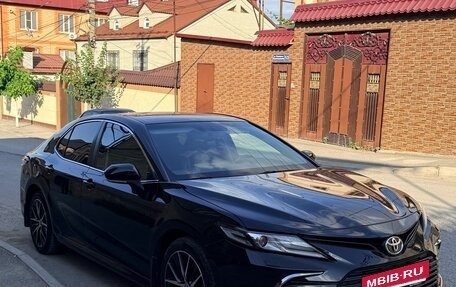 Toyota Camry, 2021 год, 2 250 000 рублей, 2 фотография