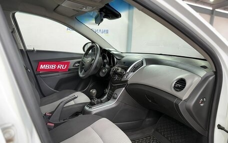 Chevrolet Cruze II, 2013 год, 899 000 рублей, 12 фотография