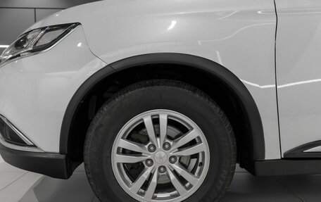 Mitsubishi Outlander III рестайлинг 3, 2018 год, 1 675 000 рублей, 24 фотография