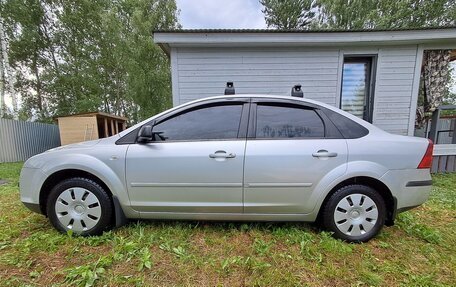 Ford Focus II рестайлинг, 2006 год, 700 000 рублей, 2 фотография