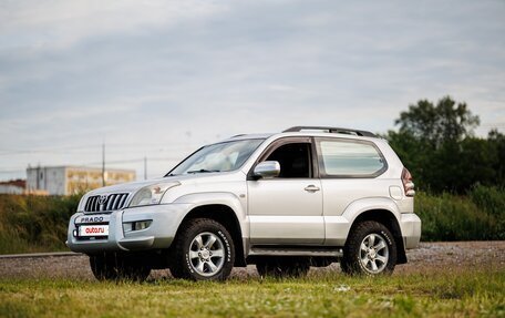 Toyota Land Cruiser Prado 120 рестайлинг, 2006 год, 2 650 000 рублей, 2 фотография