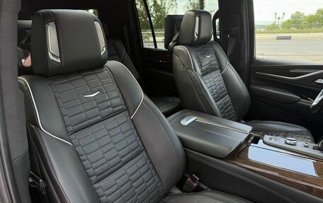 Cadillac Escalade V, 2023 год, 19 990 000 рублей, 7 фотография