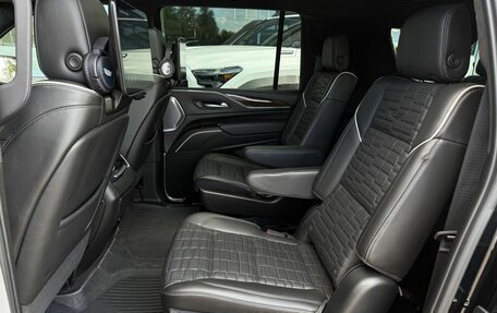 Cadillac Escalade V, 2023 год, 19 990 000 рублей, 8 фотография