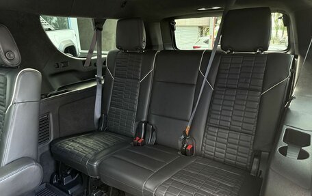 Cadillac Escalade V, 2023 год, 19 990 000 рублей, 9 фотография