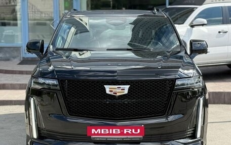 Cadillac Escalade V, 2023 год, 19 990 000 рублей, 4 фотография