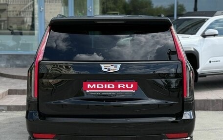 Cadillac Escalade V, 2023 год, 19 990 000 рублей, 5 фотография
