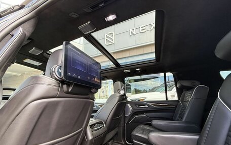 Cadillac Escalade V, 2023 год, 19 990 000 рублей, 17 фотография