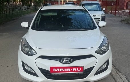 Hyundai i30 II рестайлинг, 2014 год, 960 000 рублей, 2 фотография
