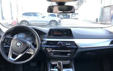 BMW 5 серия, 2019 год, 1 970 000 рублей, 3 фотография