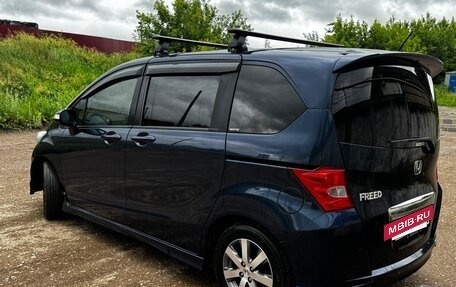 Honda Freed I, 2011 год, 1 170 000 рублей, 3 фотография