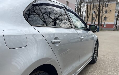 Volkswagen Jetta VI, 2013 год, 940 000 рублей, 4 фотография