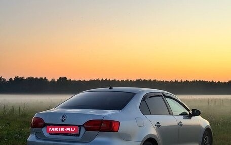 Volkswagen Jetta VI, 2013 год, 940 000 рублей, 8 фотография