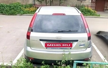 Ford Fiesta, 2005 год, 330 000 рублей, 4 фотография