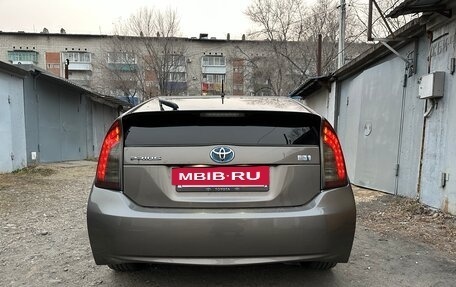 Toyota Prius, 2013 год, 1 160 000 рублей, 5 фотография