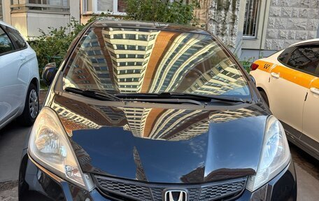Honda Jazz II рестайлинг, 2011 год, 950 000 рублей, 2 фотография