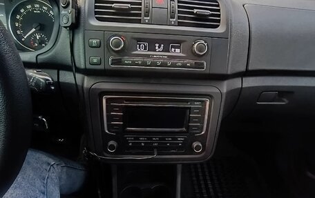 Skoda Roomster, 2012 год, 600 000 рублей, 7 фотография