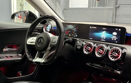 Mercedes-Benz CLA, 2019 год, 2 100 000 рублей, 9 фотография