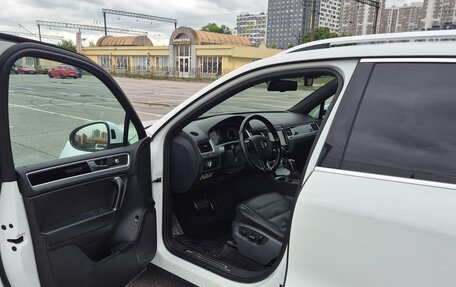 Volkswagen Touareg III, 2015 год, 2 620 000 рублей, 9 фотография