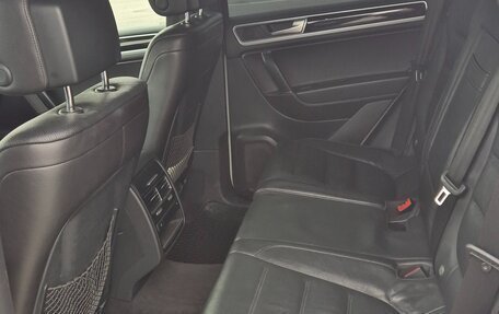 Volkswagen Touareg III, 2015 год, 2 620 000 рублей, 11 фотография