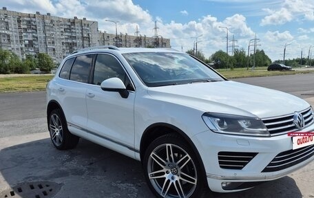 Volkswagen Touareg III, 2015 год, 2 620 000 рублей, 4 фотография