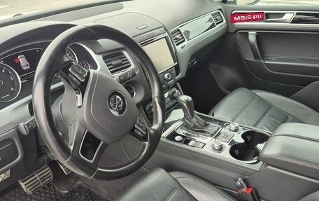 Volkswagen Touareg III, 2015 год, 2 620 000 рублей, 15 фотография