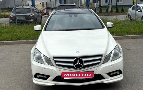 Mercedes-Benz E-Класс, 2010 год, 1 000 050 рублей, 2 фотография