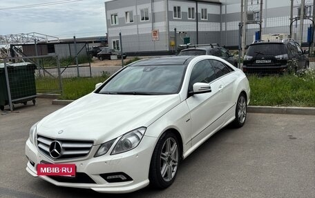 Mercedes-Benz E-Класс, 2010 год, 1 000 050 рублей, 3 фотография