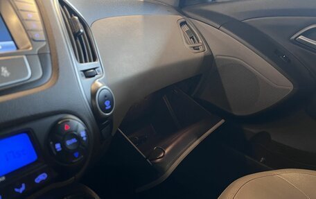 Hyundai ix35 I рестайлинг, 2013 год, 1 350 000 рублей, 29 фотография