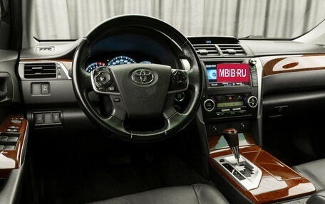 Toyota Camry, 2014 год, 1 910 000 рублей, 7 фотография