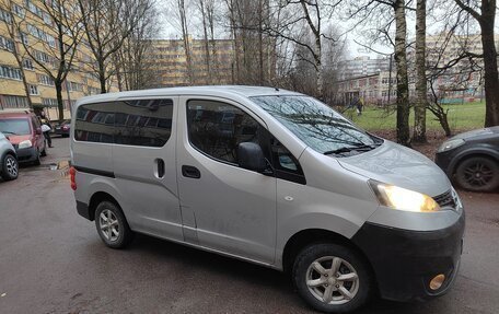 Nissan NV200, 2010 год, 650 000 рублей, 3 фотография