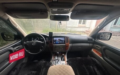 Toyota Land Cruiser 100 рестайлинг 2, 2005 год, 2 150 000 рублей, 9 фотография