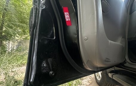 Toyota Land Cruiser 100 рестайлинг 2, 2005 год, 2 150 000 рублей, 10 фотография