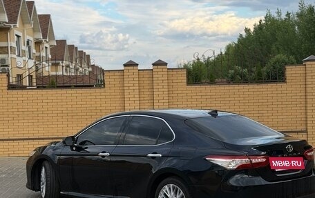 Toyota Camry, 2019 год, 2 700 000 рублей, 2 фотография