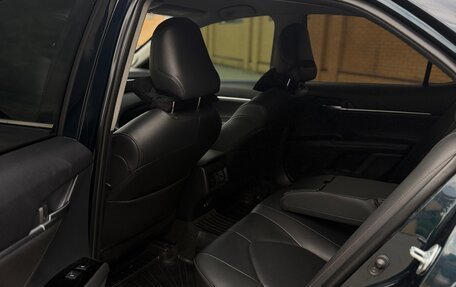 Toyota Camry, 2019 год, 2 700 000 рублей, 8 фотография