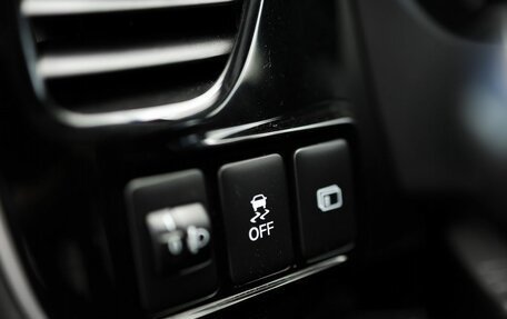 Mitsubishi Outlander III рестайлинг 3, 2018 год, 2 370 000 рублей, 13 фотография
