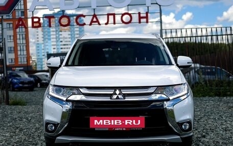 Mitsubishi Outlander III рестайлинг 3, 2018 год, 2 370 000 рублей, 3 фотография