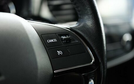 Mitsubishi Outlander III рестайлинг 3, 2018 год, 2 370 000 рублей, 23 фотография